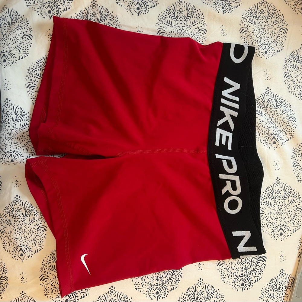Nike Pro Shorts in Red